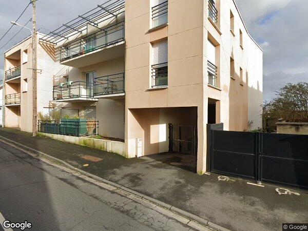 UNE MAISON D'HABITATION