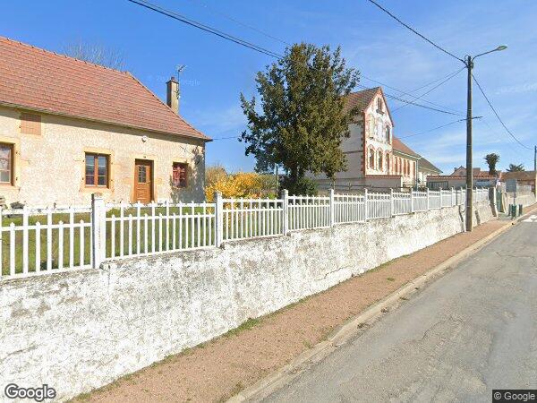 UN ENSEMBLE IMMOBILIER