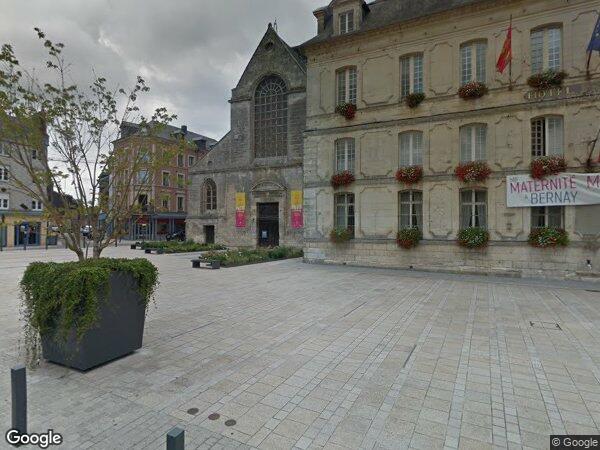 UNE PARCELLE DE TERRAIN NU