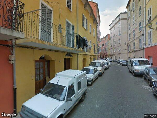 UNE MAISON D'HABITATION