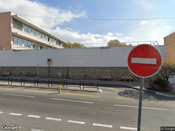 UN APPARTEMENT ET UNE CAVE