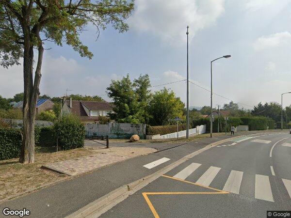 UN PAVILLON D'HABITATION