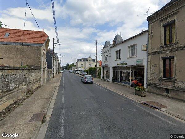 UNE MAISON D'HABITATION EN TUFFEAUX ET SES DÉPENDANCES