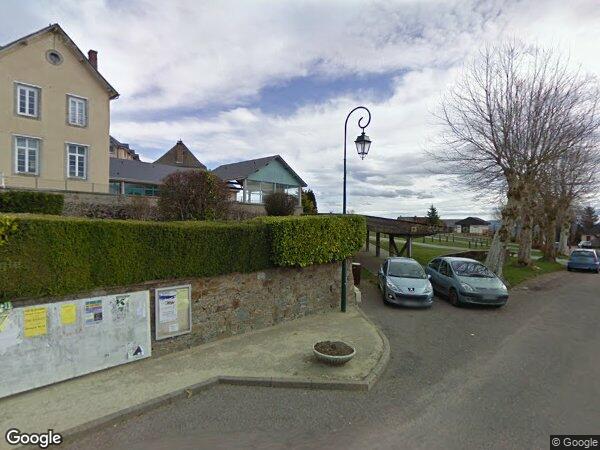 UNE MAISON D'HABITATION