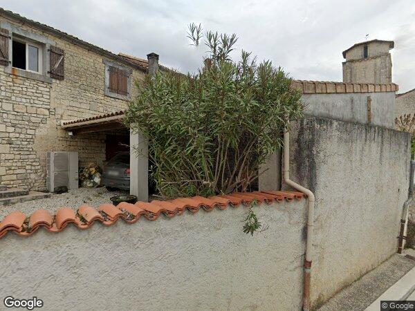 UNE MAISON D'HABITATION