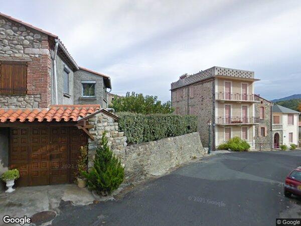 UNE MAISON À USAGE D'HABITATION