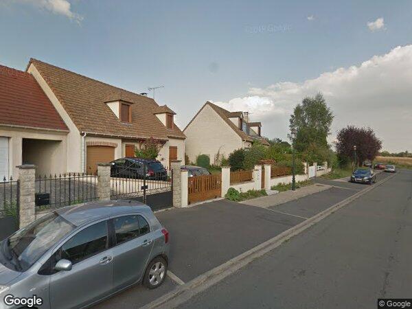 UNE MAISON D'HABITATION 