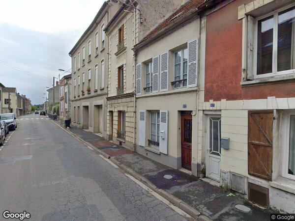 LA NUE PROPRIETE D'UNE MAISON DE VILLE