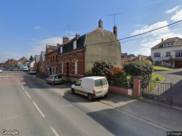 UNE MAISON À USAGE D'HABITATION