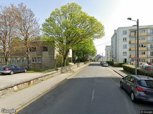 UN APPARTEMENT ET UNE CAVE