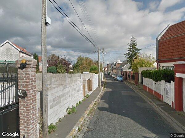 UNE MAISON MITOYENNE AVEC JARDIN