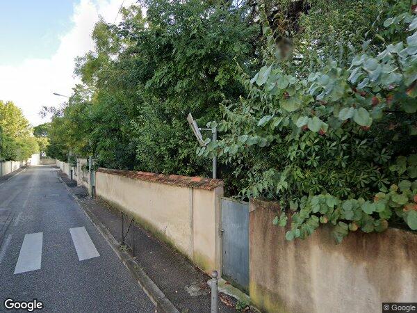 UN ENSEMBLE IMMOBILIER