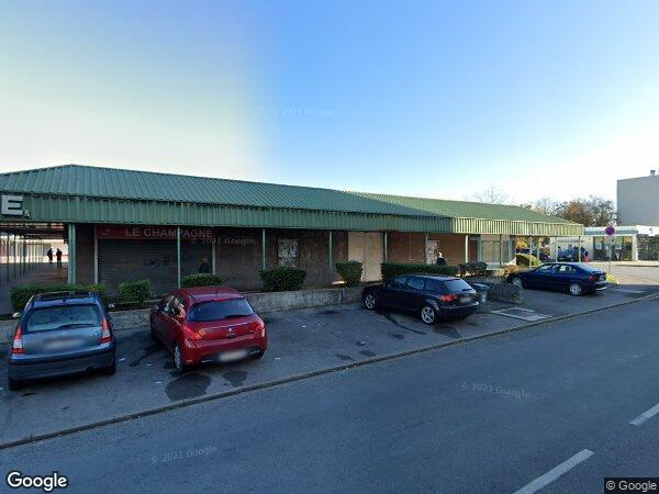 UN APPARTEMENT AVEC UNE CAVE