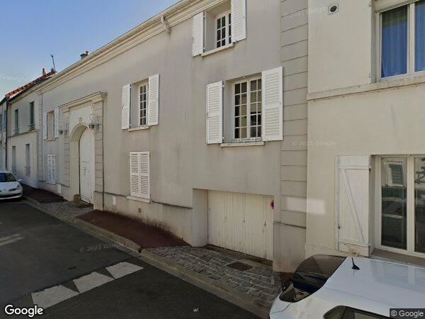 UN LOCAL D'HABITATION