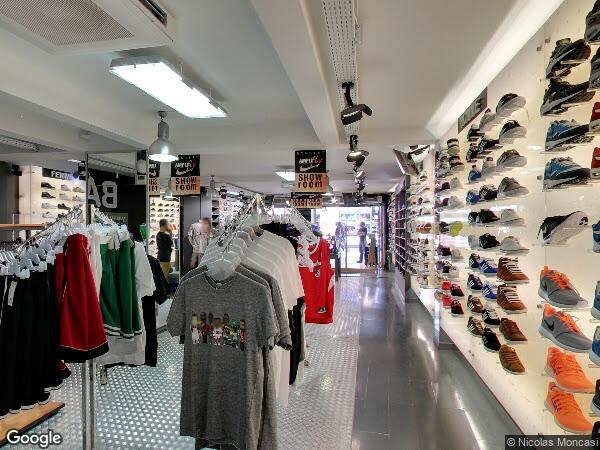 UN APPARTEMENT T2 ET UNE CAVE