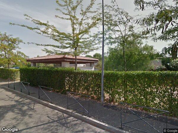 UN APPARTEMENT DE TYPE T4 AVEC GARAGE ET UN PARKING EXTÉRIEUR