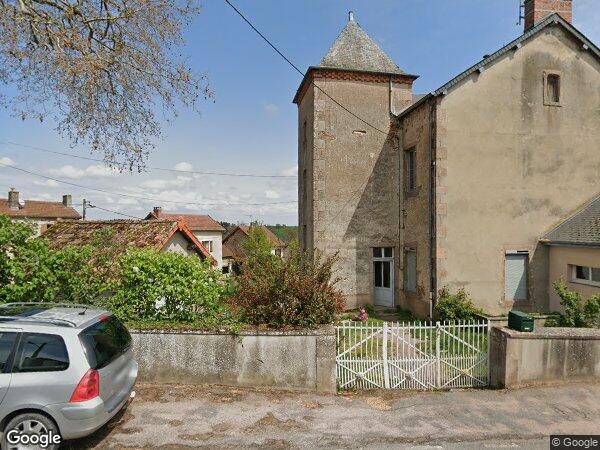 UNE MAISON D'HABITATION