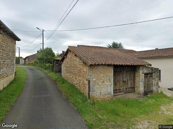 UN ENSEMBLE IMMOBILIER