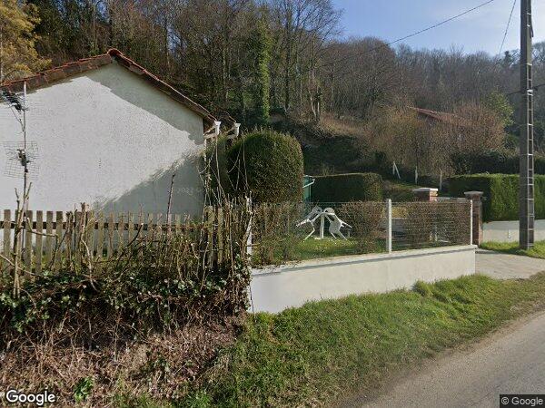UNE MAISON D'HABITATION