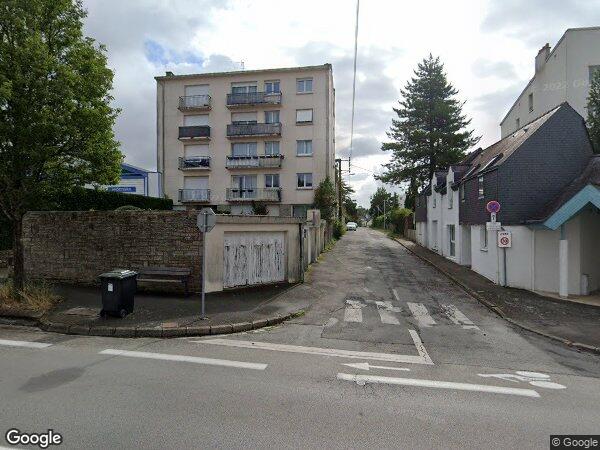 UNE MAISON À USAGE D'HABITATION À RÉHABILITER