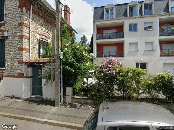 UN APPARTEMENT EN DUPLEX