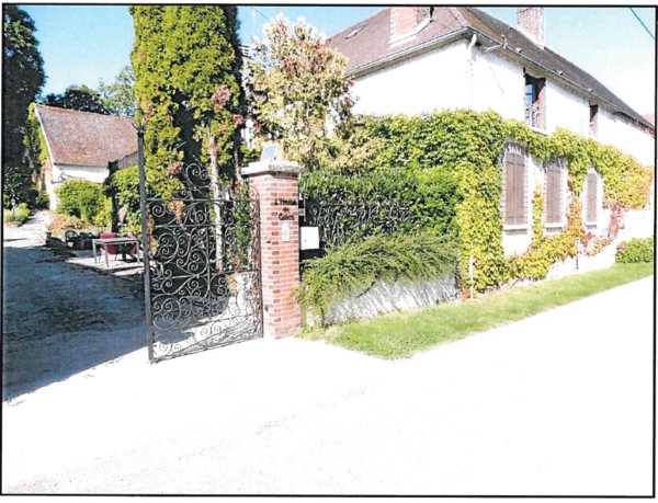 UNE MAISON D'HABITATION