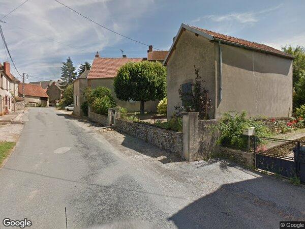 UNE MAISON D'HABITATION