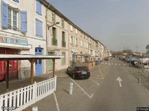 UN LOCAL À USAGE DE COMMERCE