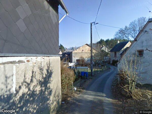 UN IMMEUBLE D'HABITATION