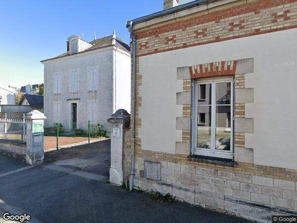 UN ENSEMBLE IMMOBILIER