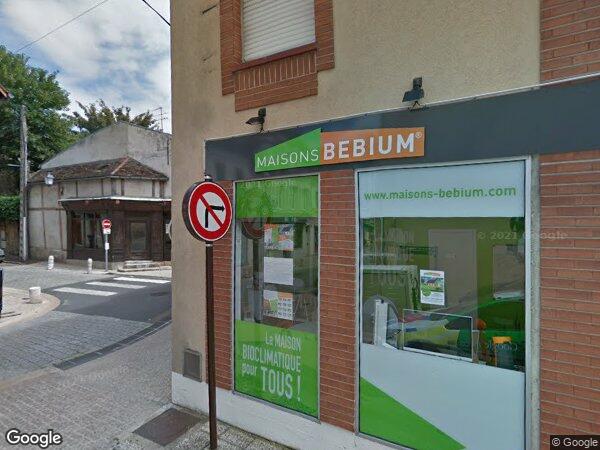 UN ENSEMBLE IMMOBILIER