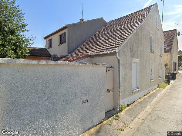 UNE MAISON MITOYENNE