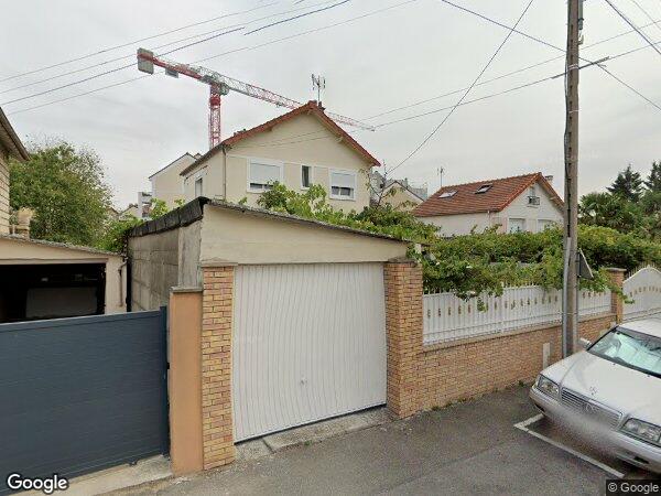 UN PAVILLON D'HABITATION