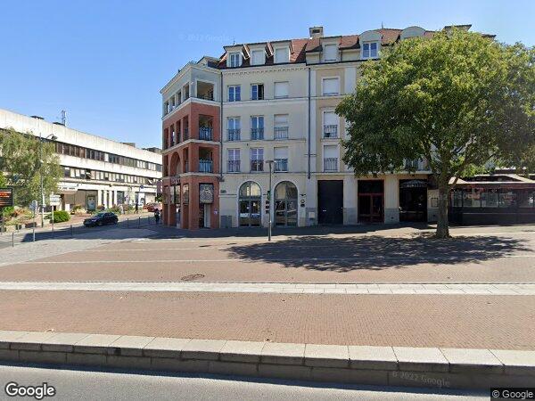 73 EMPLACEMENTS DE STATIONNEMENTS AMÉNAGÉS