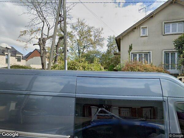 UN PAVILLON D'HABITATION