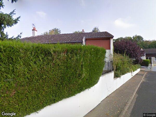 UNE MAISON À USAGE D’HABITATION