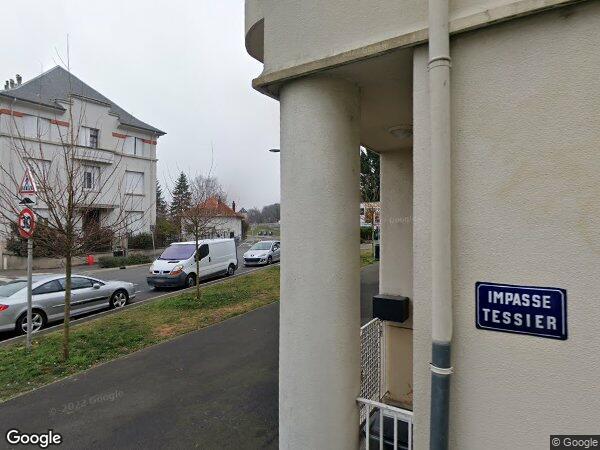 UN ENSEMBLE IMMOBILIER