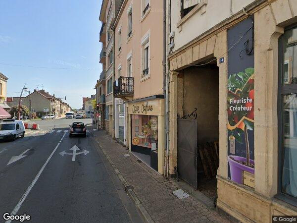 DEUX LOCAUX COMMERCIAUX