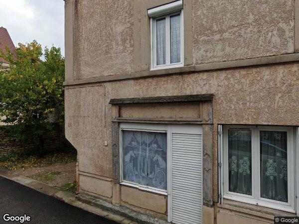 UNE MAISON D'HABITATION