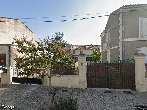 UNE MAISON D'HABITATION