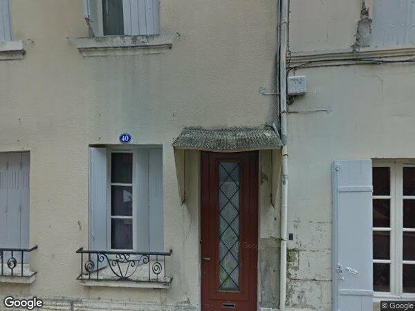 UNE MAISON D'HABITATION