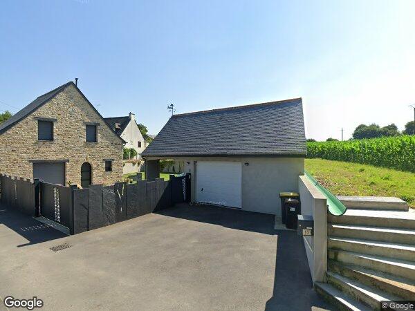 UN RANGÉE DE BÂTIMENTS