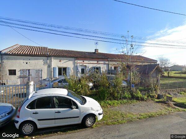 UNE MAISON AVEC GARAGE ET JARDIN