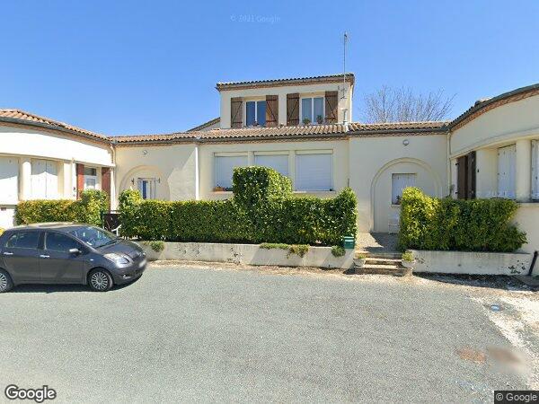 UNE MAISON D'HABITATION