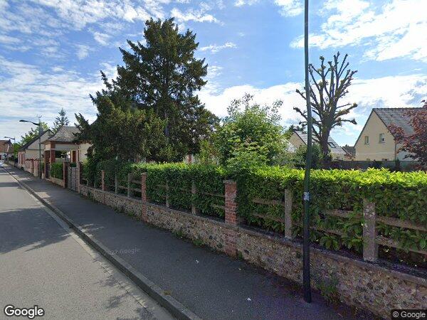 UNE MAISON D'HABITATION 