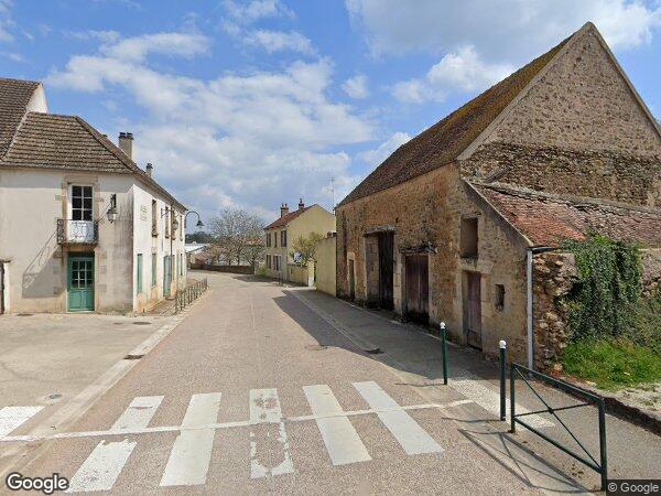 UNE MAISON D'HABITATION