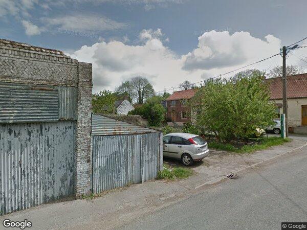 UNE MAISON À USAGE D'HABITATION