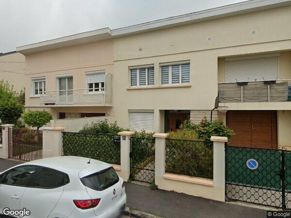 UNE MAISON D'HABITATION