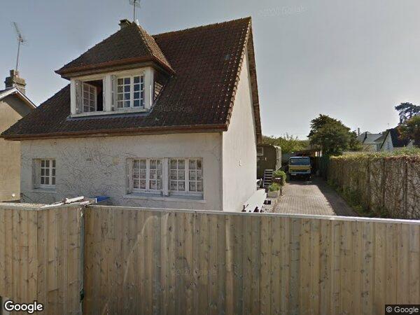 UNE MAISON D'HABITATION