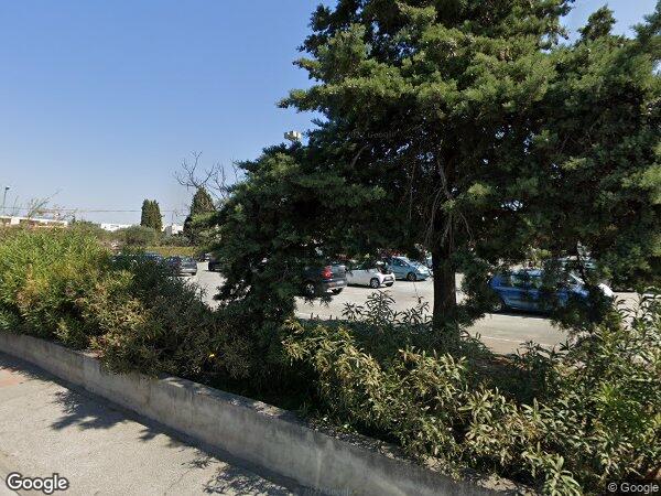 UN APPARTEMENT AVEC DEUX PARKINGS